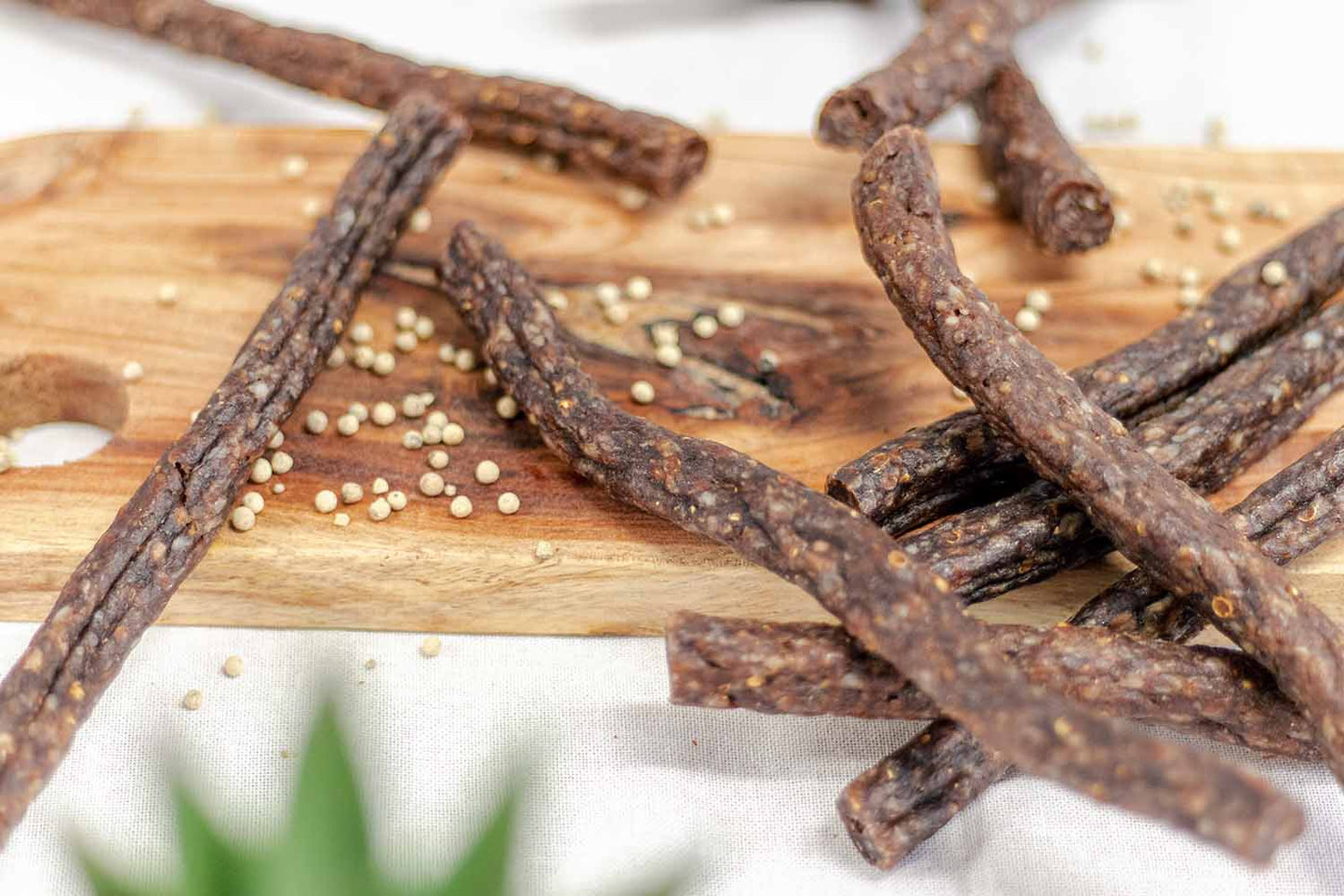 Crackly's Dry Wors Stick 40g (15 pack) - Our Dry Wors is made entirely from beef with all the great flavour Dry Wors has to offer. It marinades for 2 days in our secret Binge-Brine.