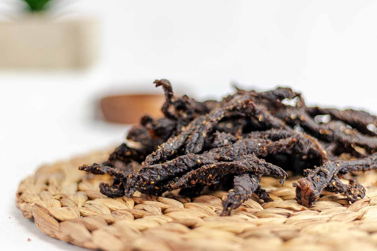 Binge Beef Lean Sticks Biltong Product side view. Free delivery on orders over R450.